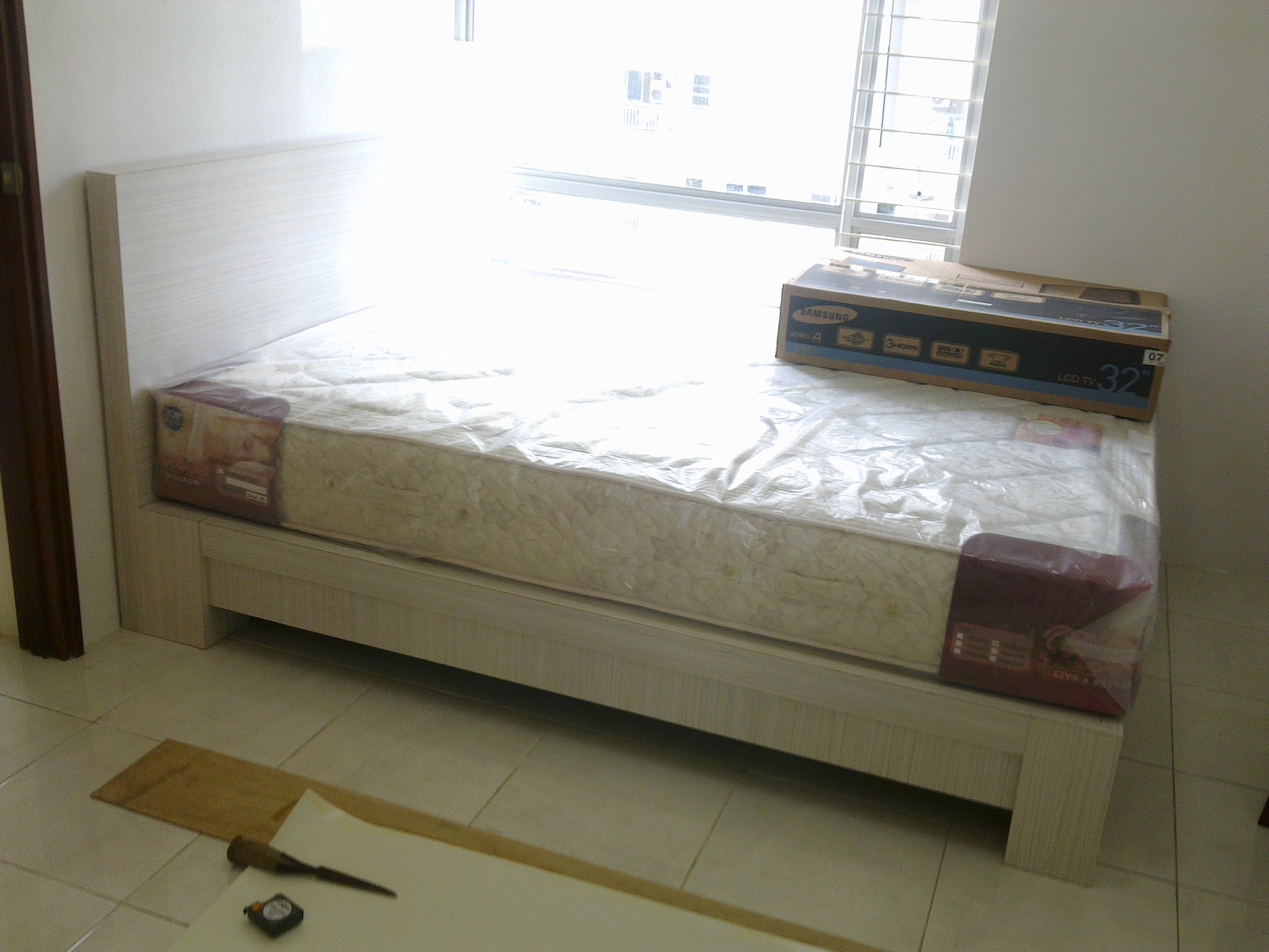 Tempat Tidur Minimalis Siap Pakai 160 X 200 Rimba Asia Furniture